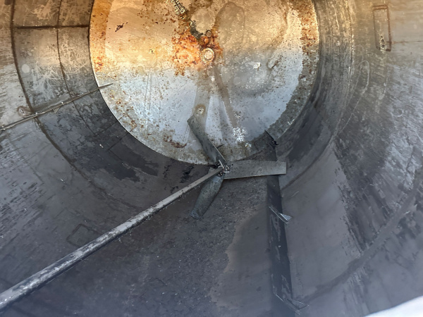 20,000 gallon stainless steel cone bottom tank